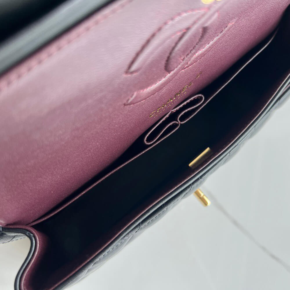 Chanel Classic Flap Handbag - Replica Luxury Bags™