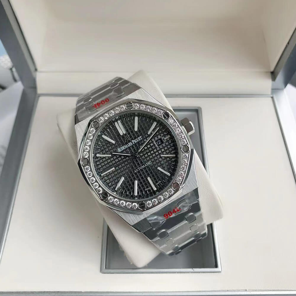 Audemars Piguet Royal Oak 15400 - Replica Luxury Bags™