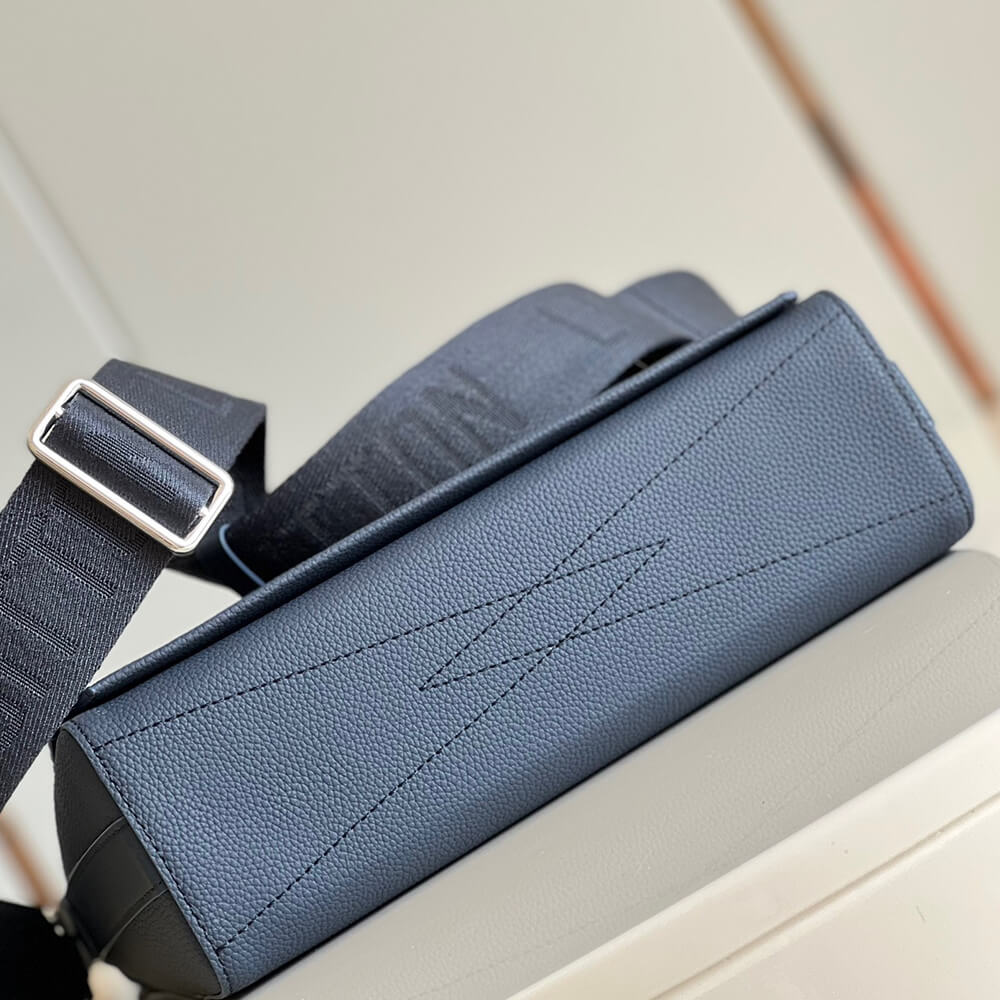 LV Takeoff Messenger Bag - Replica Luxury Bags™