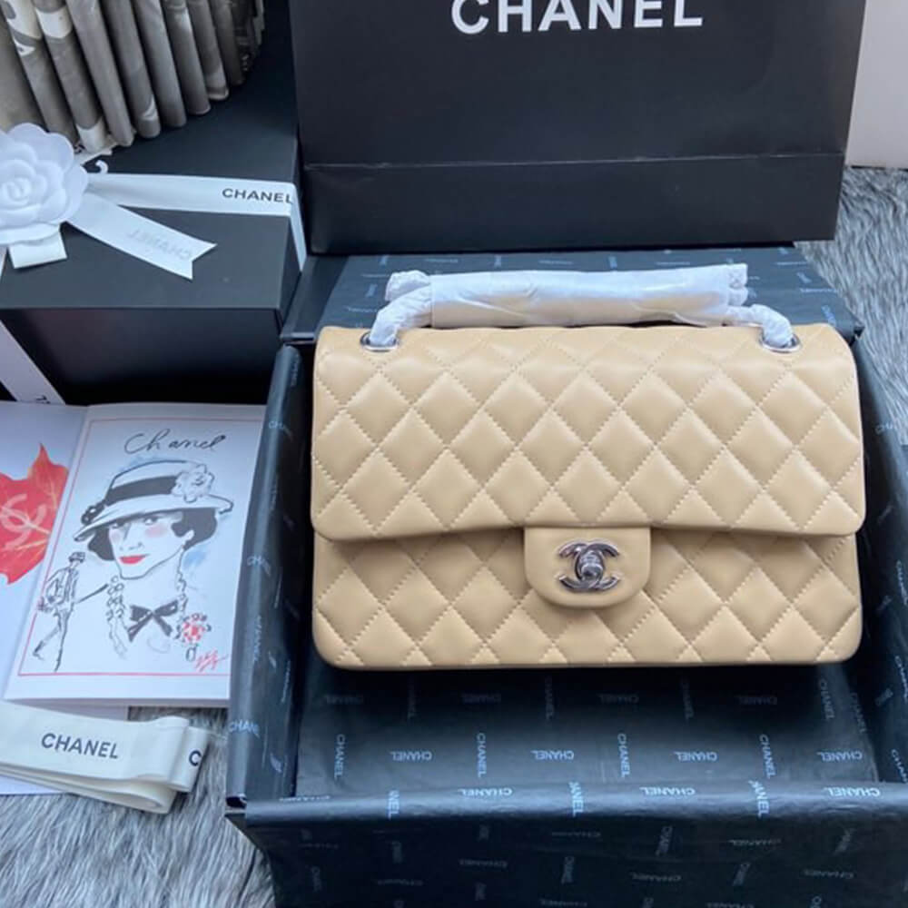 Chanel Classic Flap Medium Bag - Replica Luxury Bags™