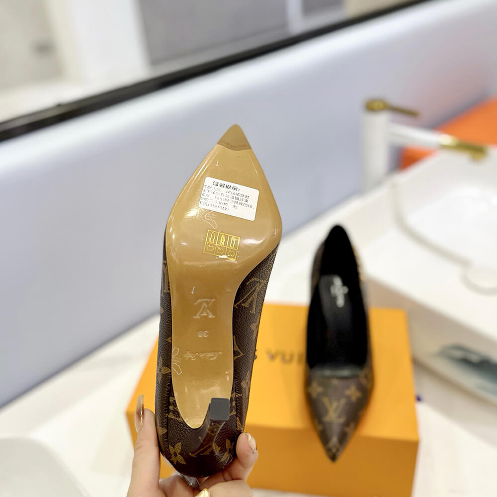 LV Signature Pumps Shoes - Replica Luxury Bags™