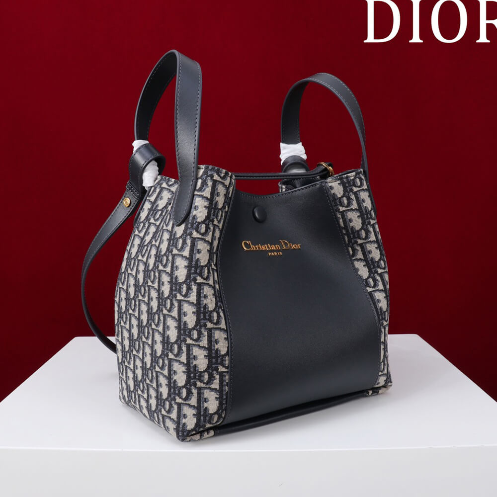 Dior Medium Signature Bucket Bag - Replica Luxury Bags™