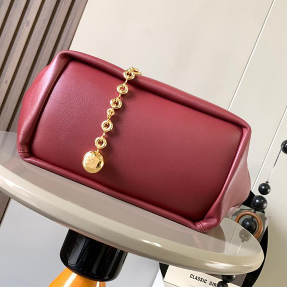 Loewe Medium Squeeze Bag in Nappa Lambskin - Replica Luxury Bags™