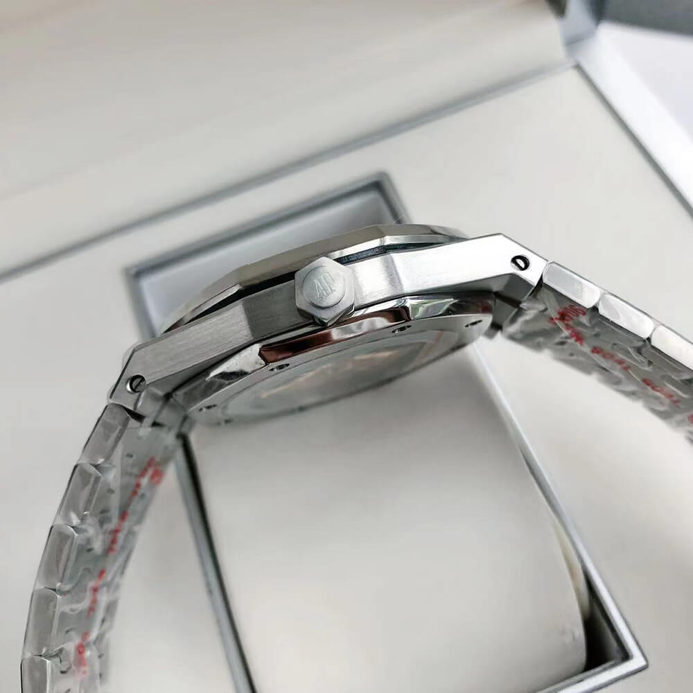 Audemars Piguet Royal Oak 15400 - Replica Luxury Bags™