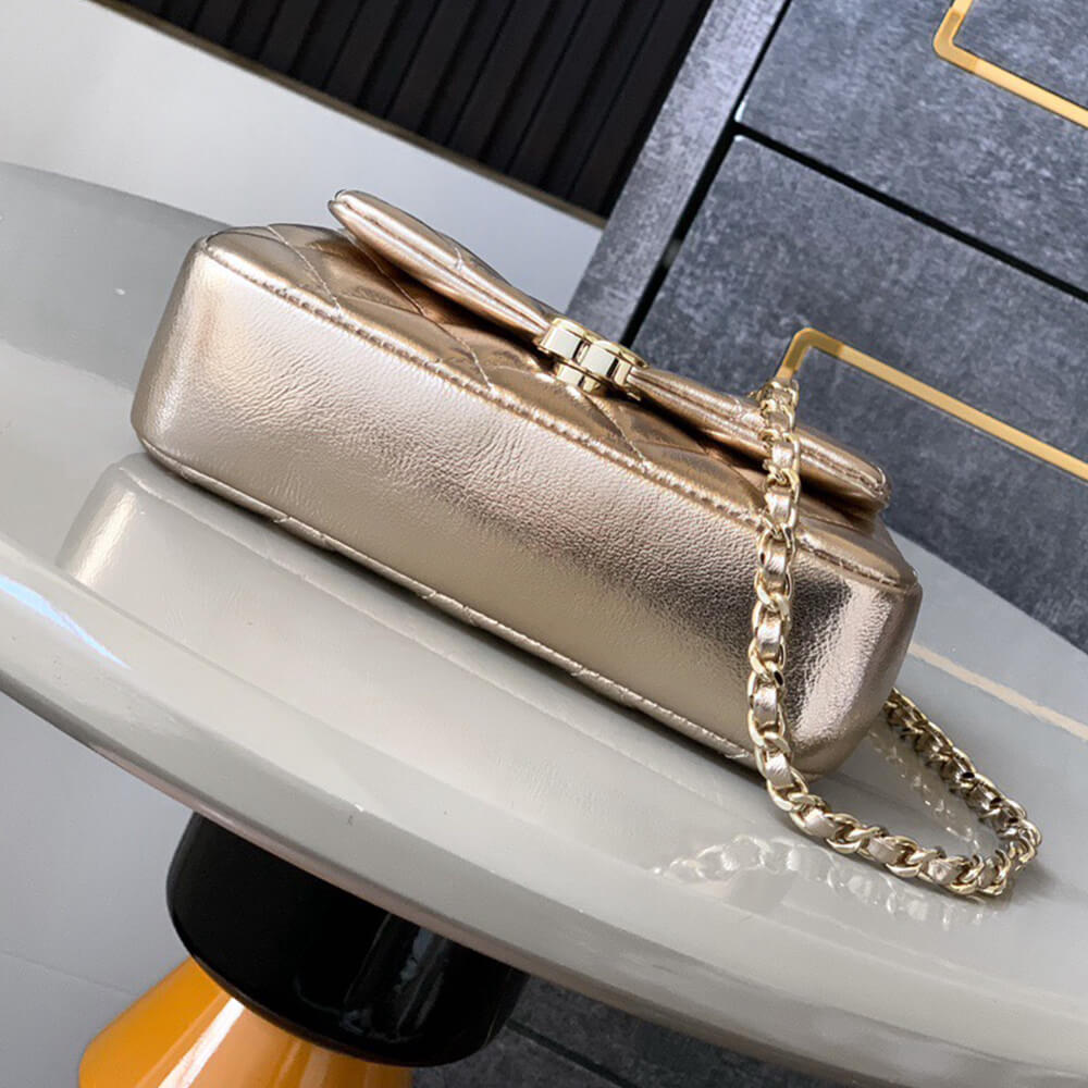 Chanel Clutch Bag with Chain - Replica Luxury Bags™