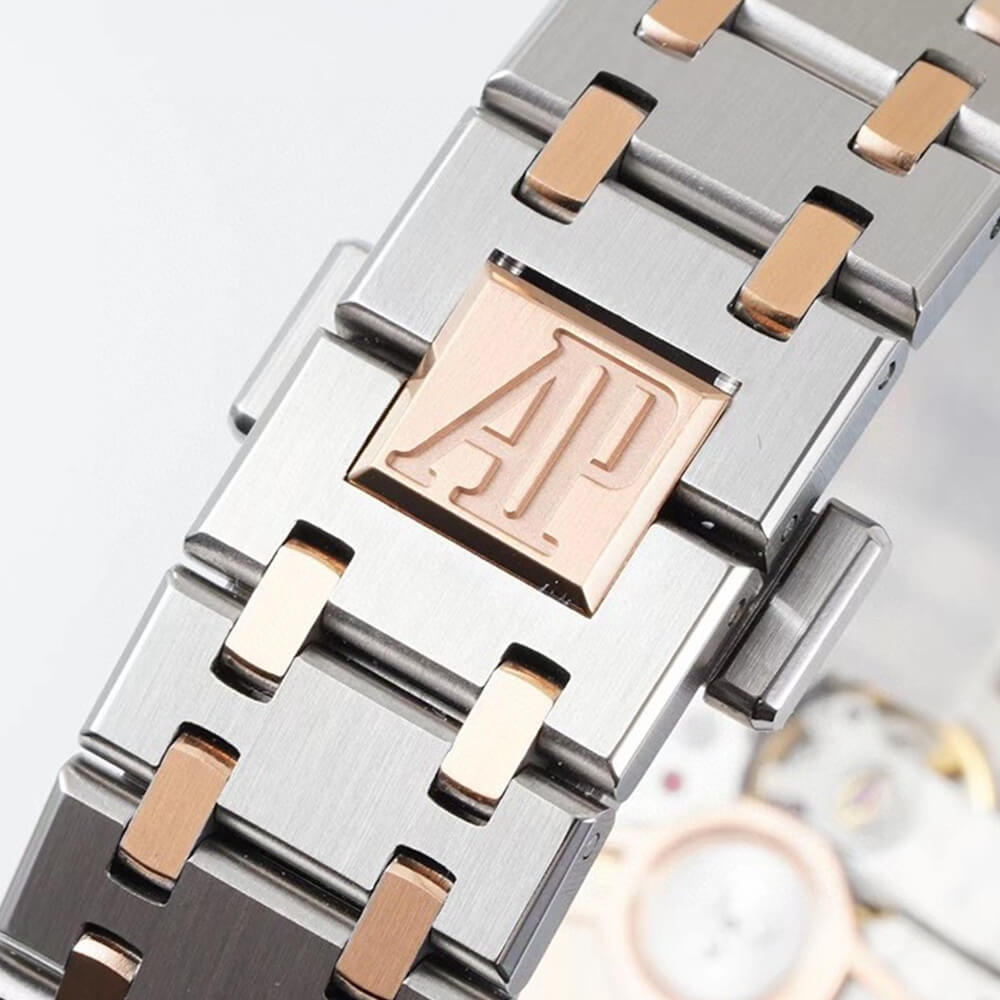 Audemars Piguet Royal Oak 15550SR - Replica Luxury Bags™