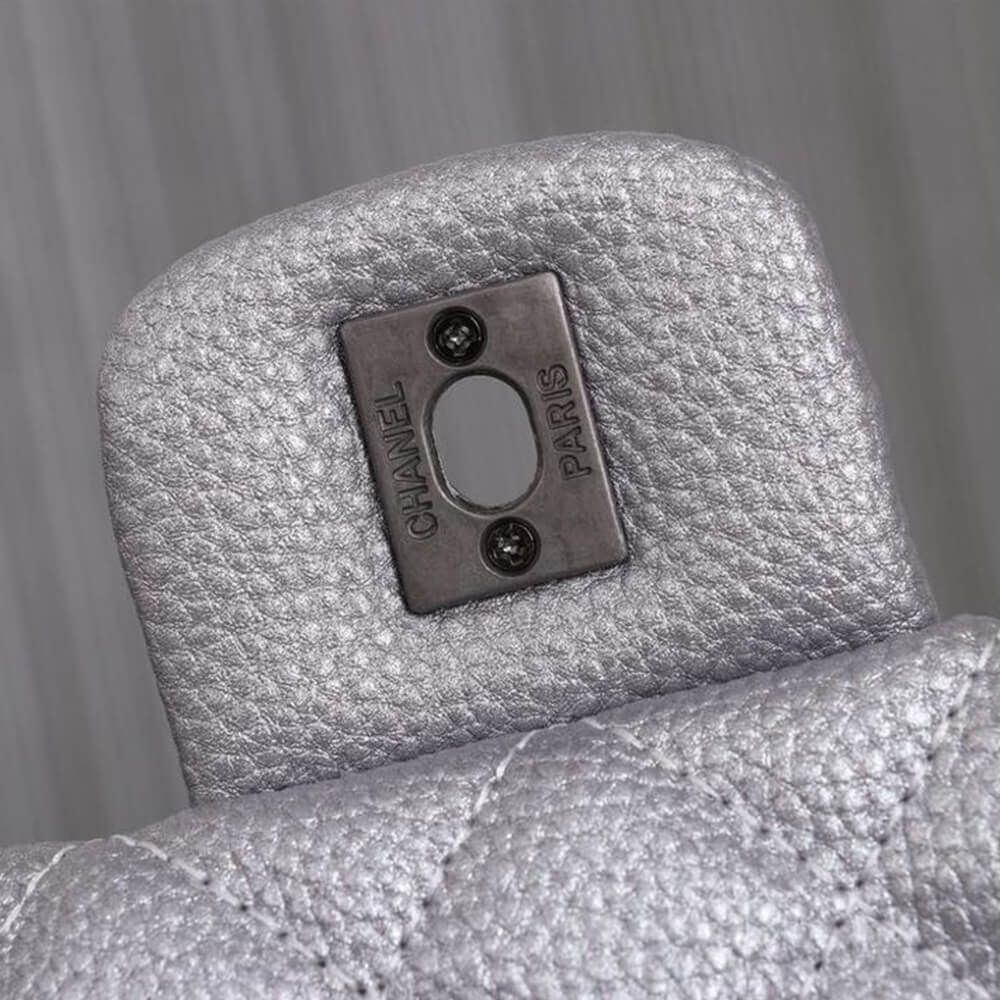 Chanel Travel Flap Bag Black - Replica Luxury Bags™