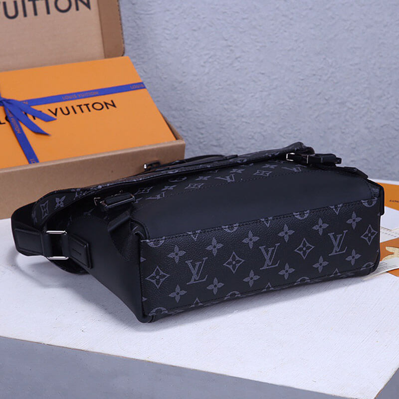 LV Messenger PM Voyager Bag - Replica Luxury Bags™