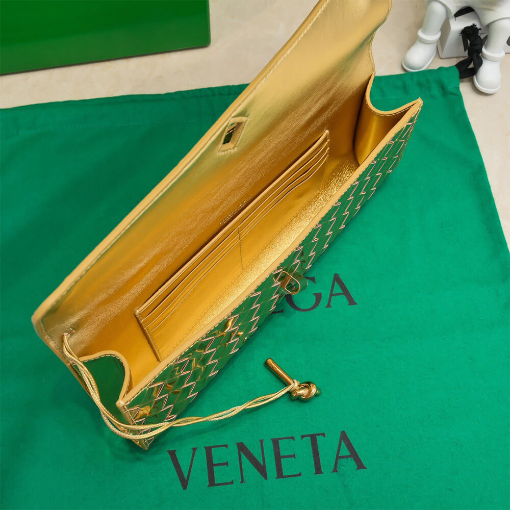 Bottega Veneta Andiamo Clutch Bag in Gold Leather - Replica Luxury Bags™