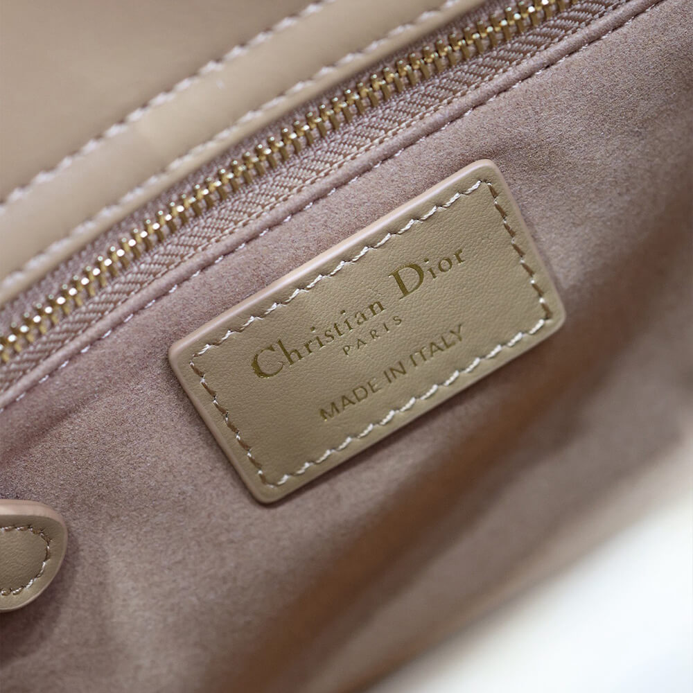 Medium Lady Dior Bag - Replica Luxury Bags™