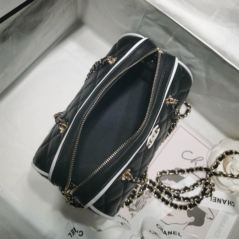 Chanel Clutch with Chain Bag - Replica Luxury Bags™