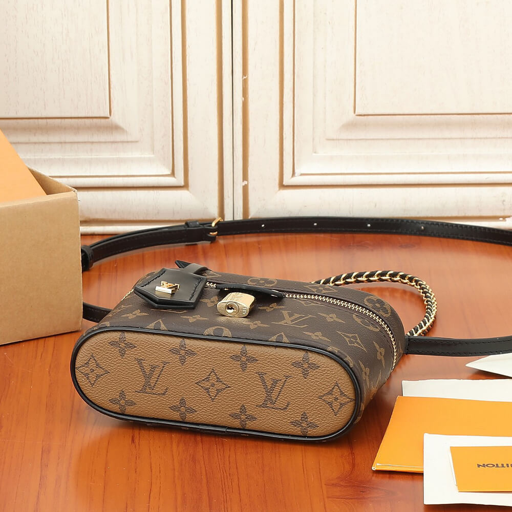 LV Vanity Chain Pouch Bag - Replica Luxury Bags™