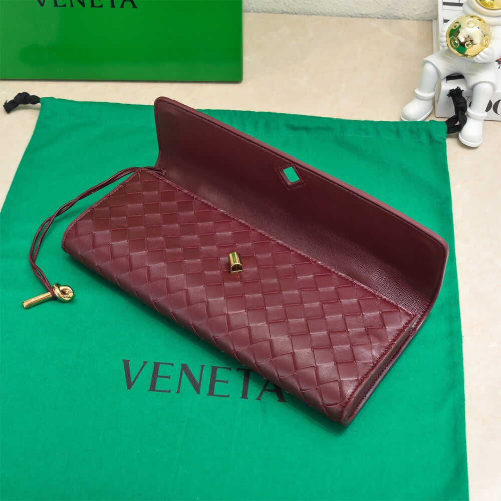 Bottega Veneta Andiamo Clutch Bag - Replica Luxury Bags™