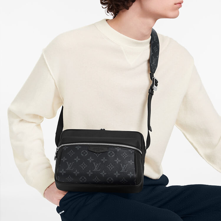 LV Outdoor Messenger Men's Bag - Replica Luxury Bags™