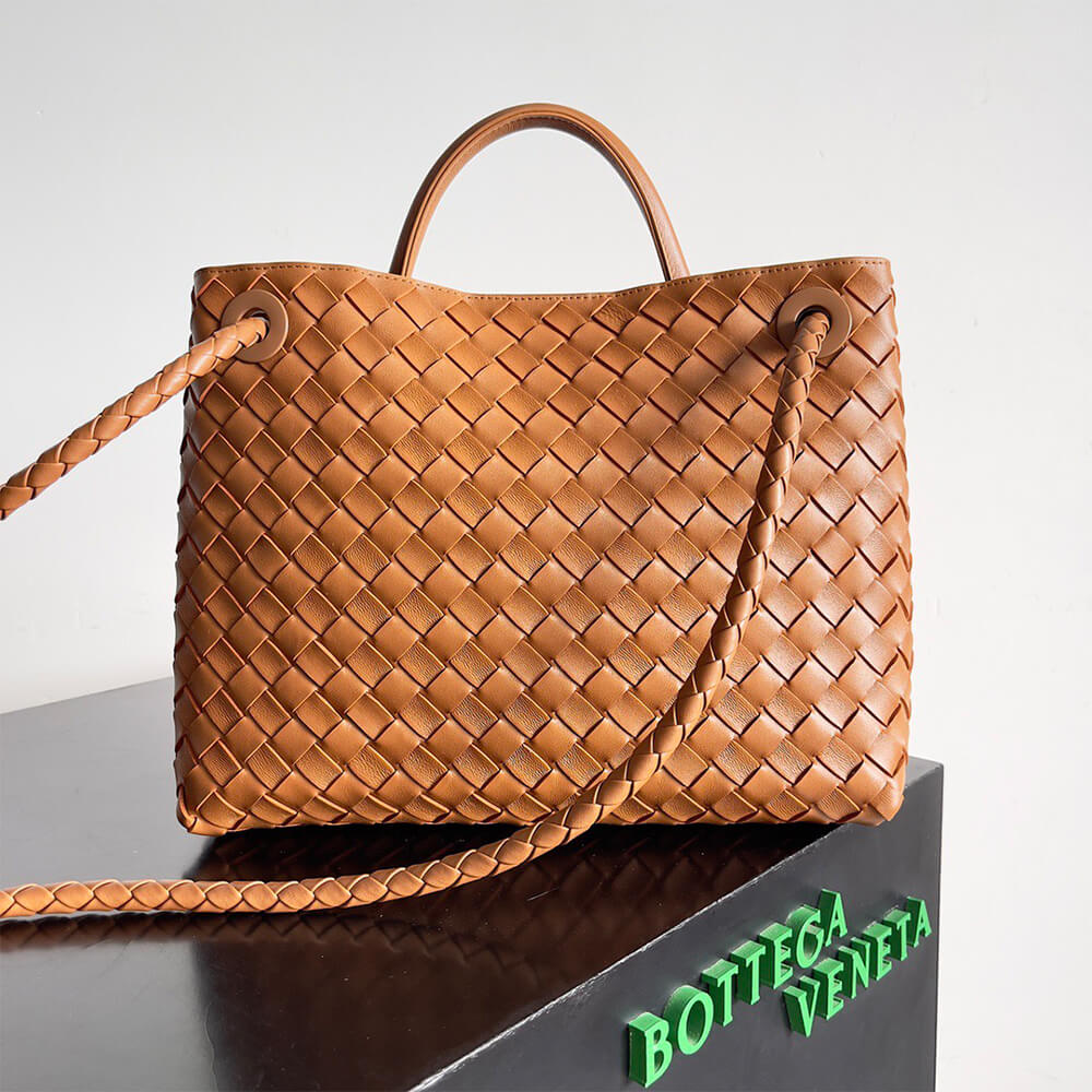 Bottega Veneta Medium Andiamo Bag - Replica Luxury Bags™