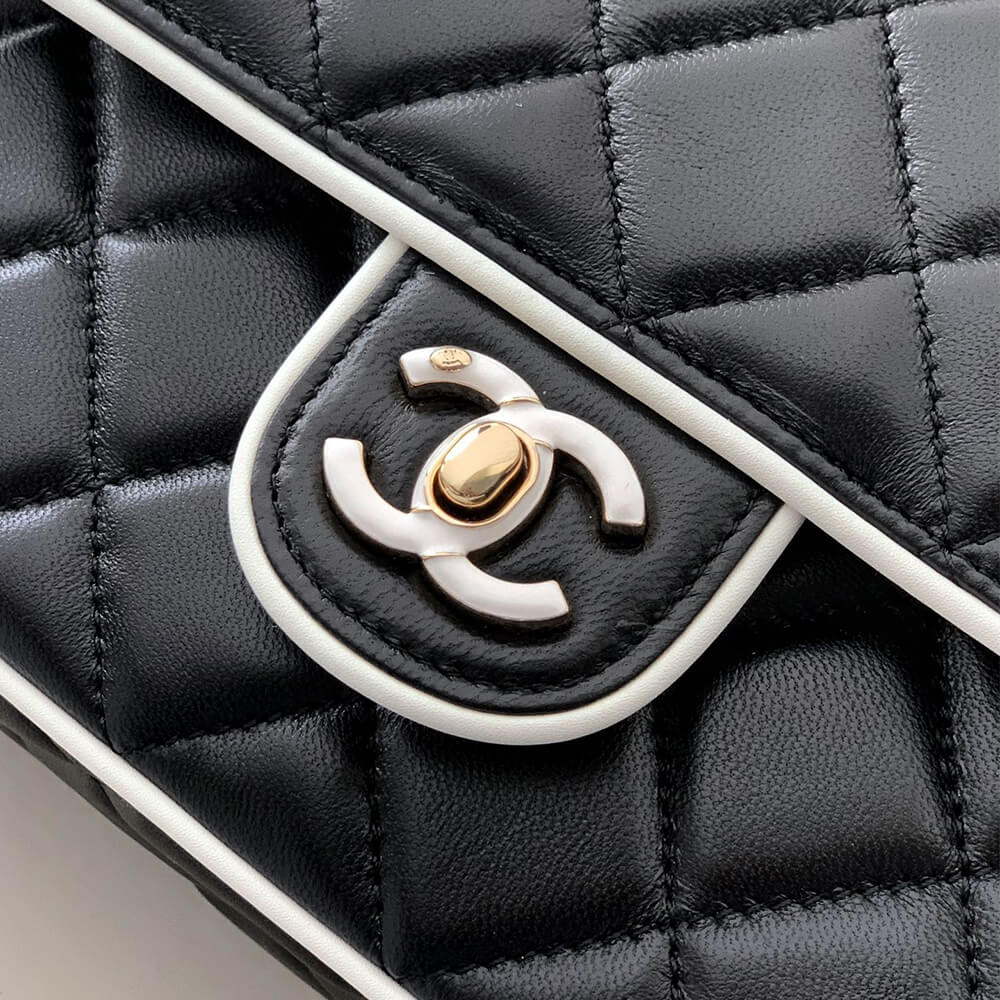 Chanel Small Flap Bag - Replica Luxury Bags™