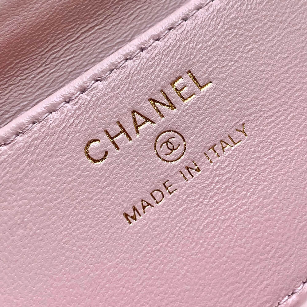Chanel Clutch Bag in Pink with Chain - Replica Luxury Bags™