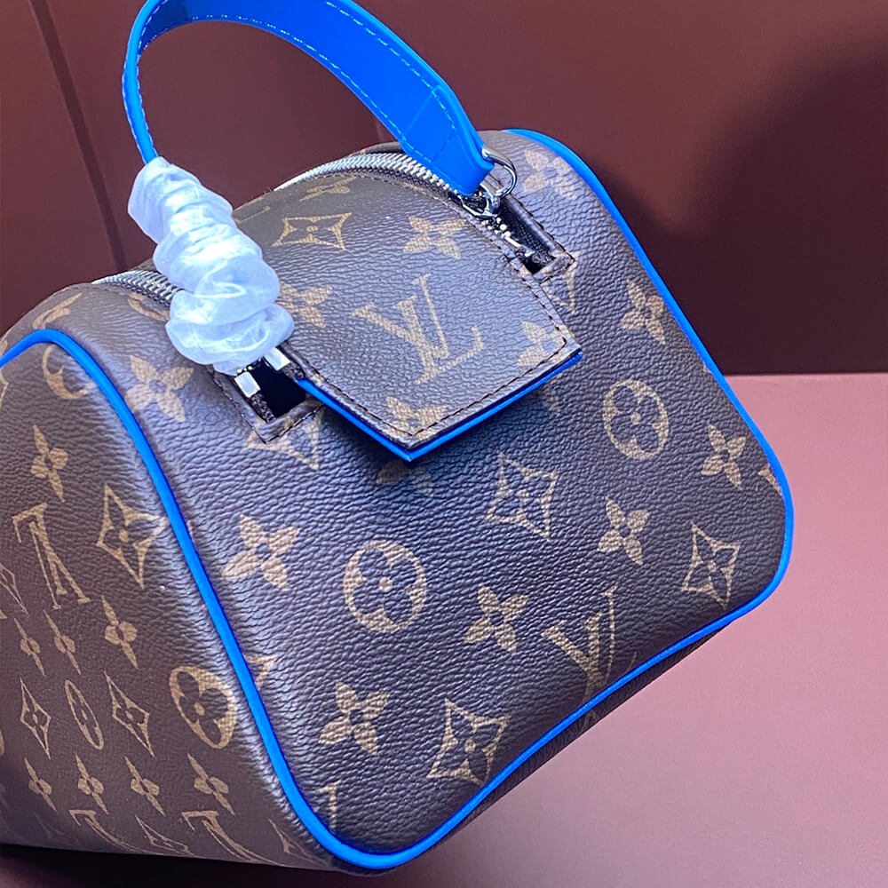 LV Dopp Kit Bag - Replica Luxury Bags™