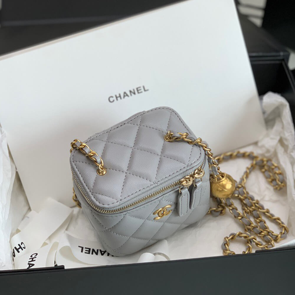 Chanel Quilted Pearl Crush Mini Vanity Case Bag - Replica Luxury Bags™