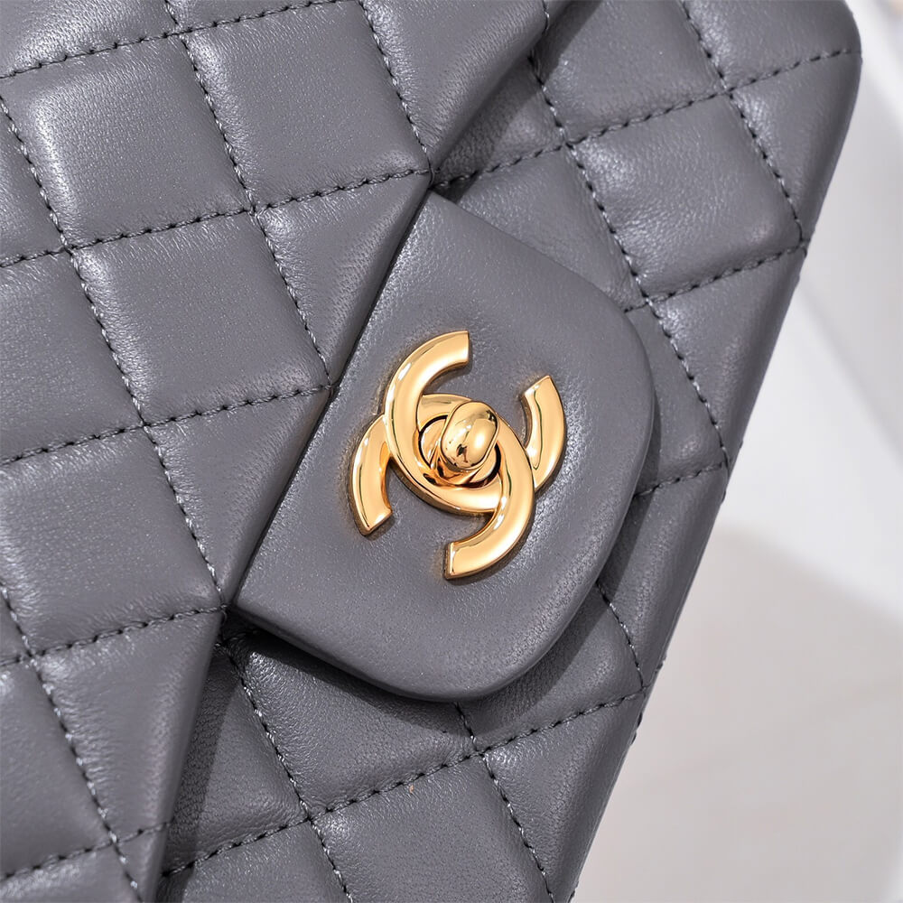 Chanel Mini Flap Bag - Replica Luxury Bags™