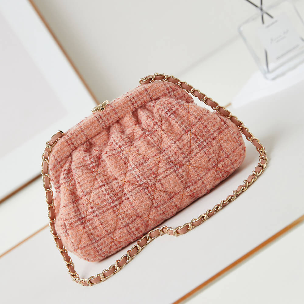 Chanel Clutch Bag with Chain - Replica Luxury Bags™