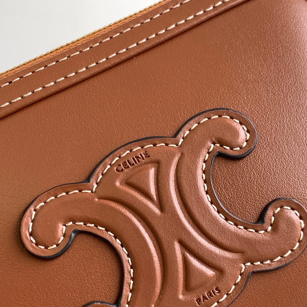 Celine Clutch Bag on Chain Cuir Triomphe in Smooth Calfskin - Replica Luxury Bags™