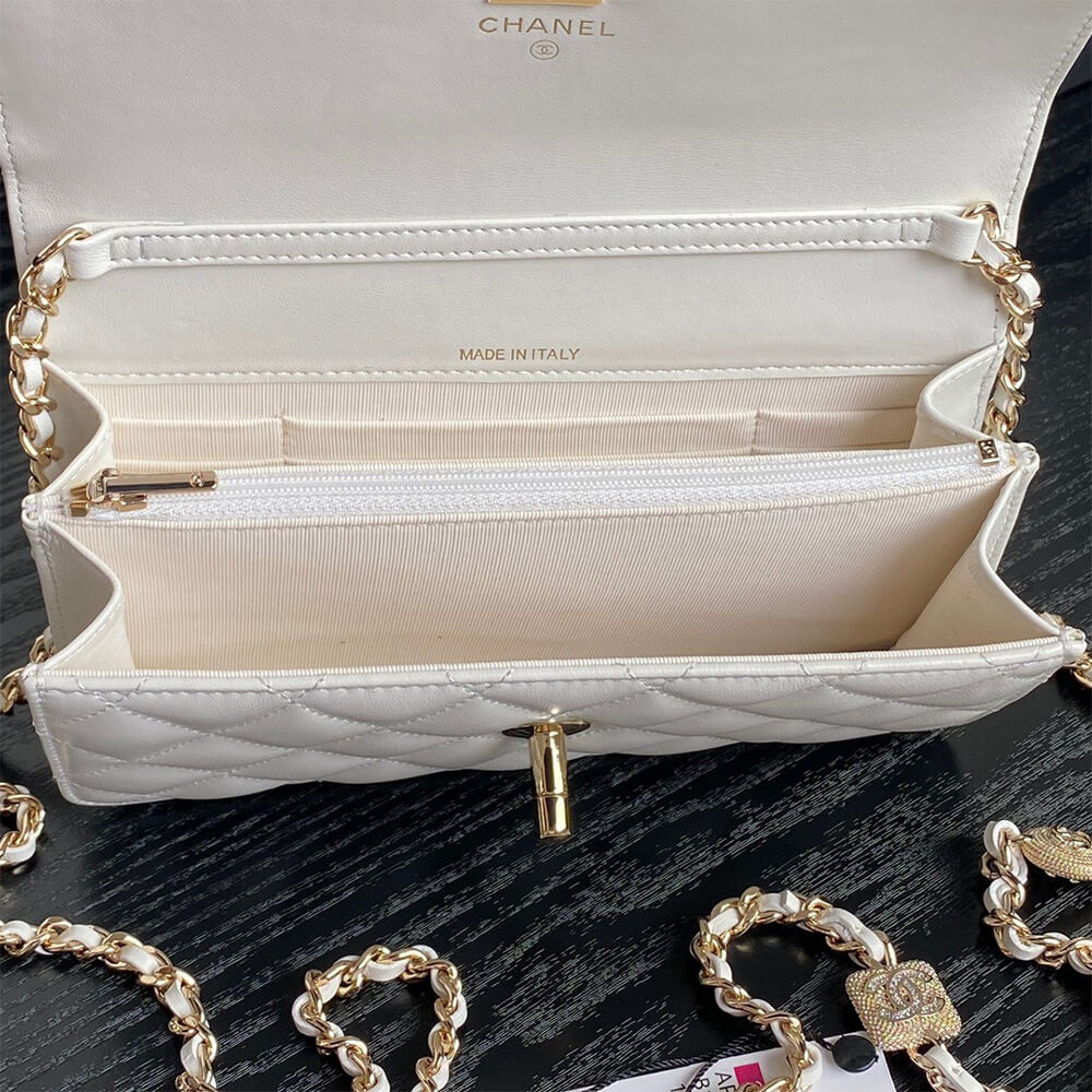 Chanel Clutch Bag With Chain - Replica Luxury Bags™