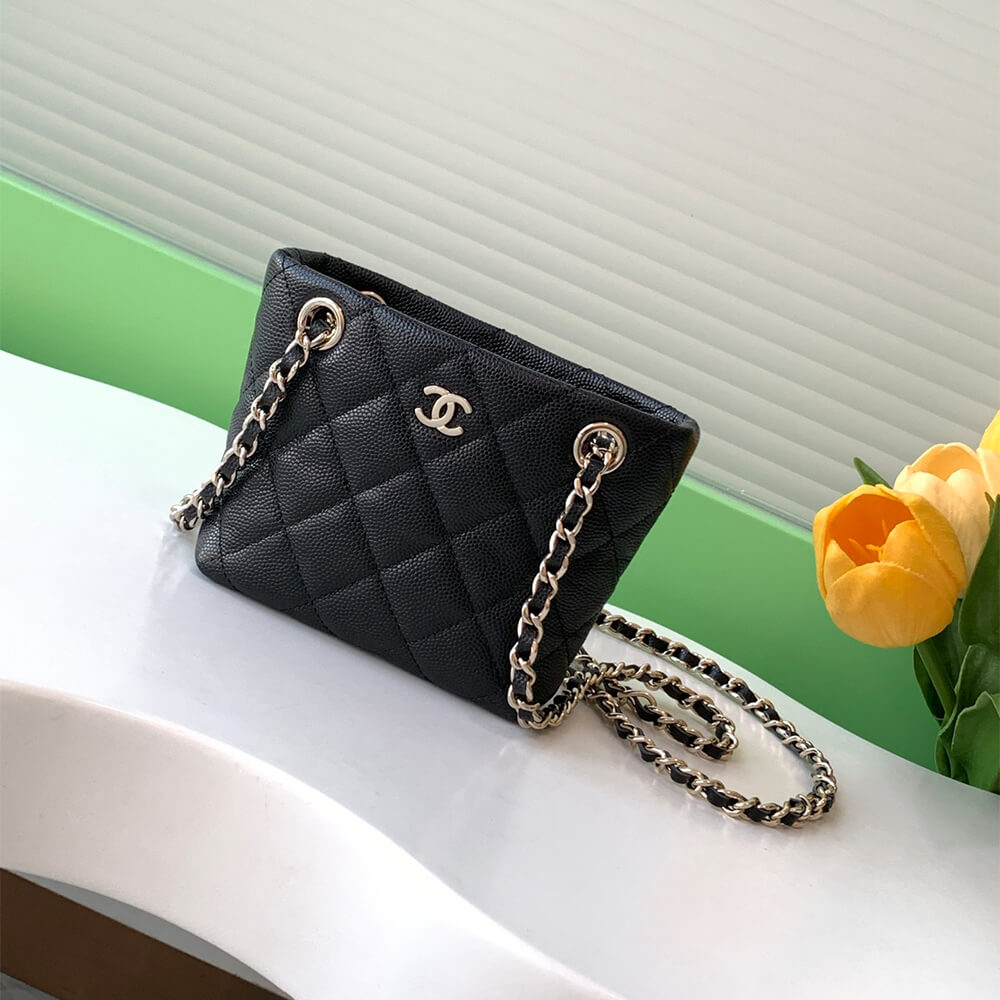 Chanel Classic Clutch Bag with Chain - Replica Luxury Bags™