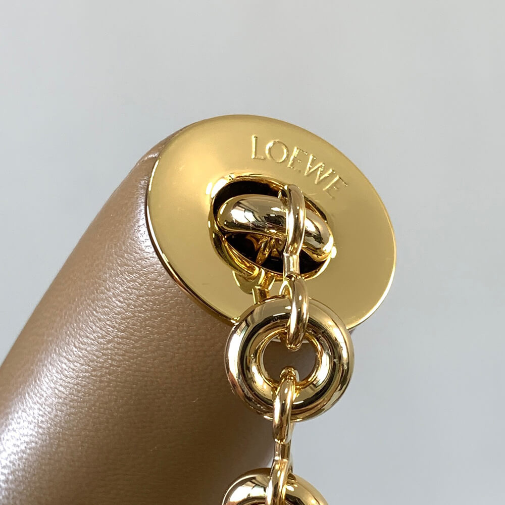 Loewe Medium Squeeze Bag in Nappa Lambskin - Replica Luxury Bags™
