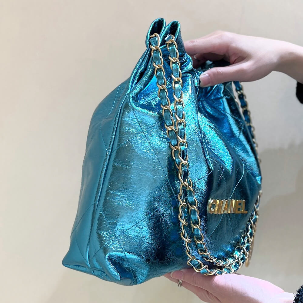 Chanel 22 Small Handbag - Replica Luxury Bags™