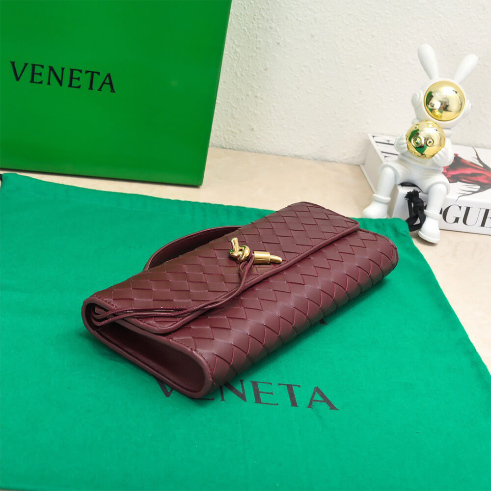 Bottega Veneta Andiamo Clutch Bag - Replica Luxury Bags™