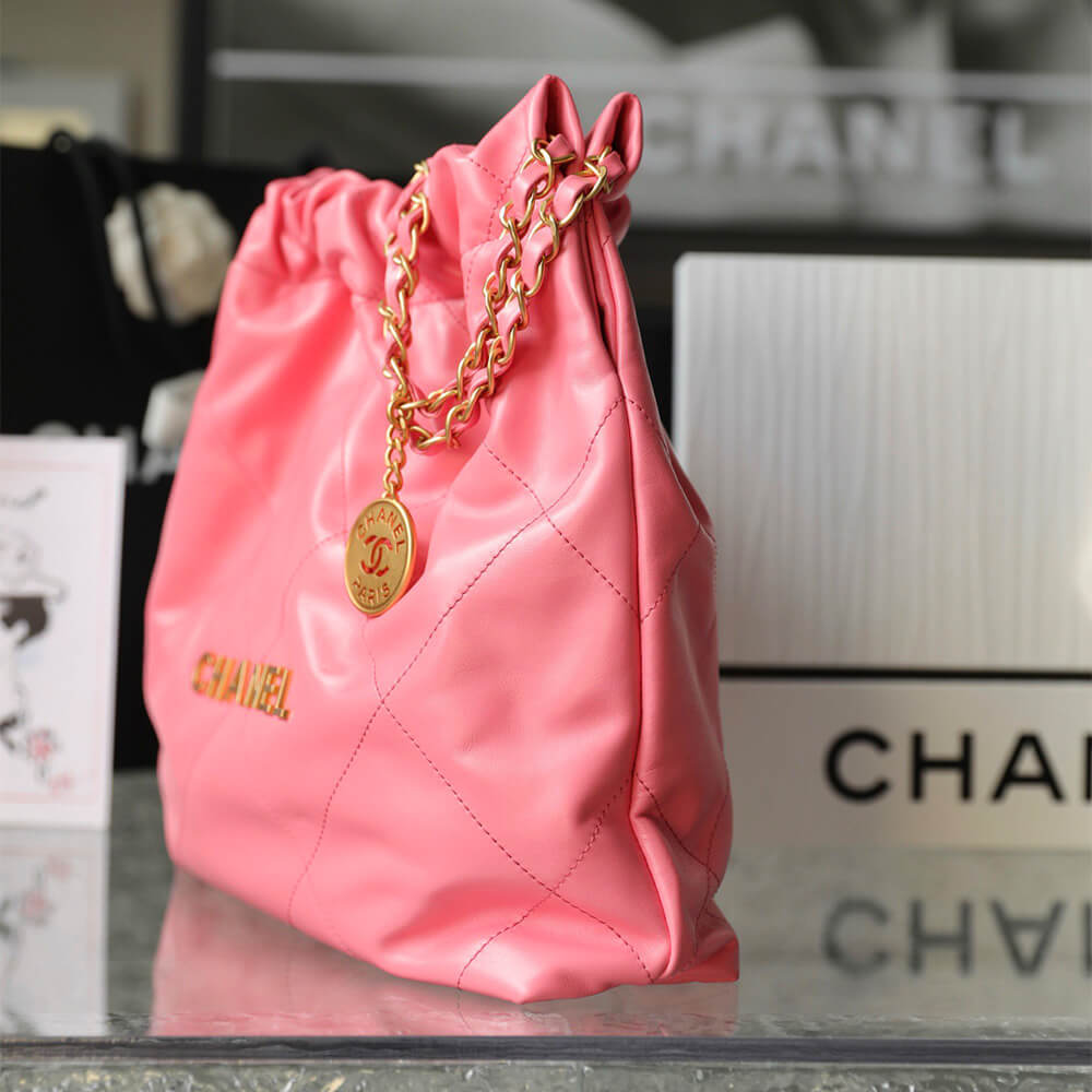 Chanel 22 Small Handbag - Replica Luxury Bags™