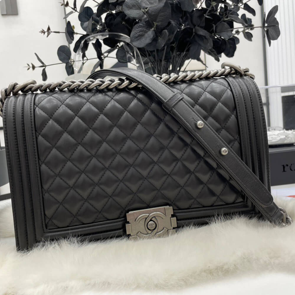 Large Boy Chanel Handbag - Replica Luxury Bags™