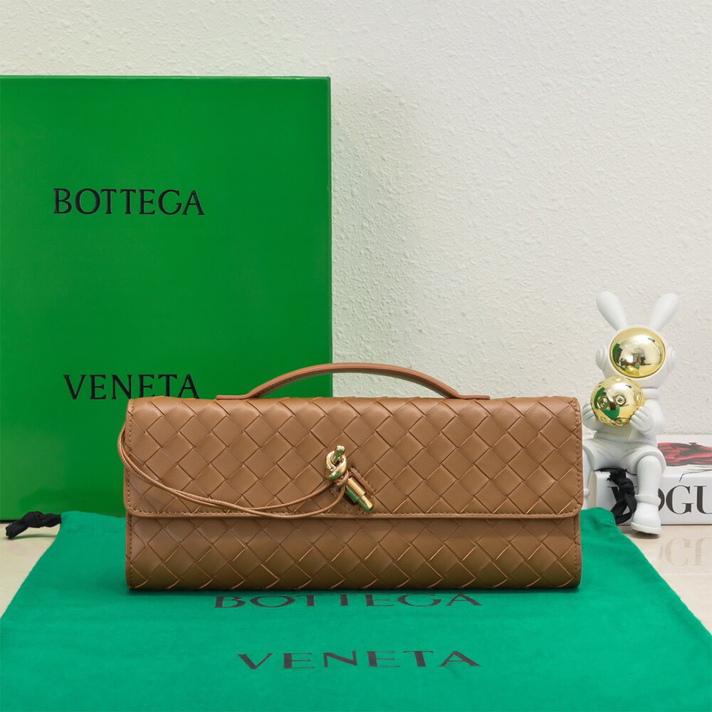Bottega Veneta Andiamo Clutch Bag - Replica Luxury Bags™