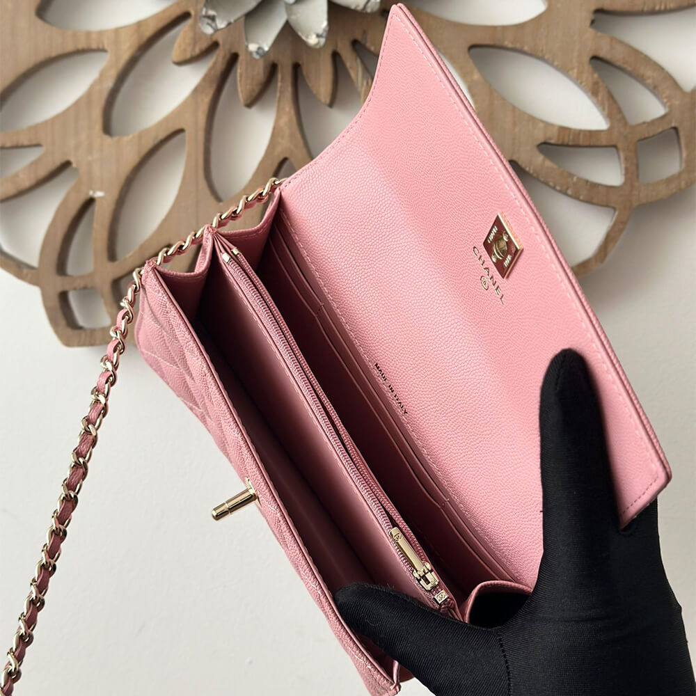 Chanel Clutch Bag With Chain and Top Handle in Pink - Replica Luxury Bags™