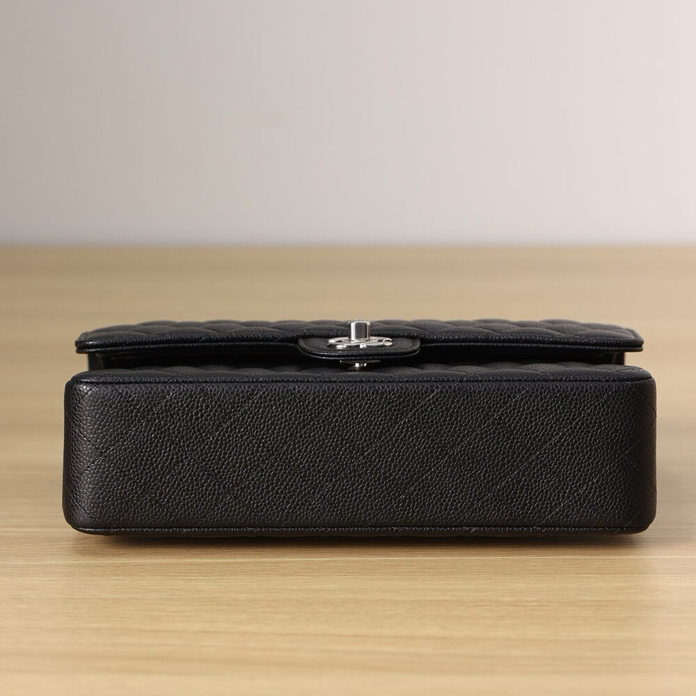 Chanel Classic Flap Handbag - Replica Luxury Bags™