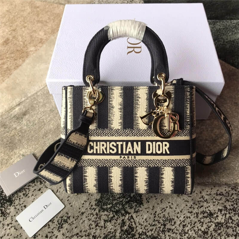 Dior Medium Lady D-lite Handbag - Replica Luxury Bags™