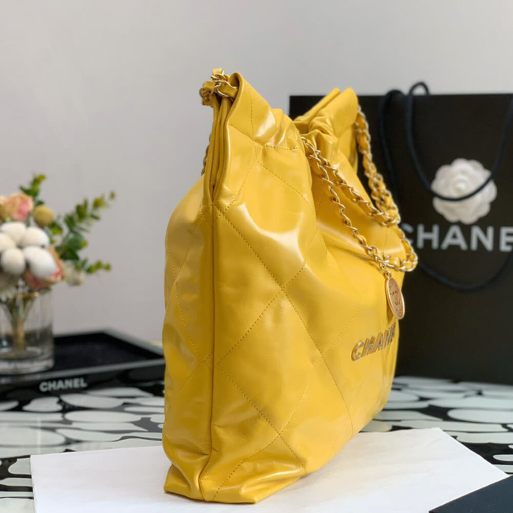 Chanel 22 Small Handbag in Yellow with Gold Hardware - Replica Luxury Bags™