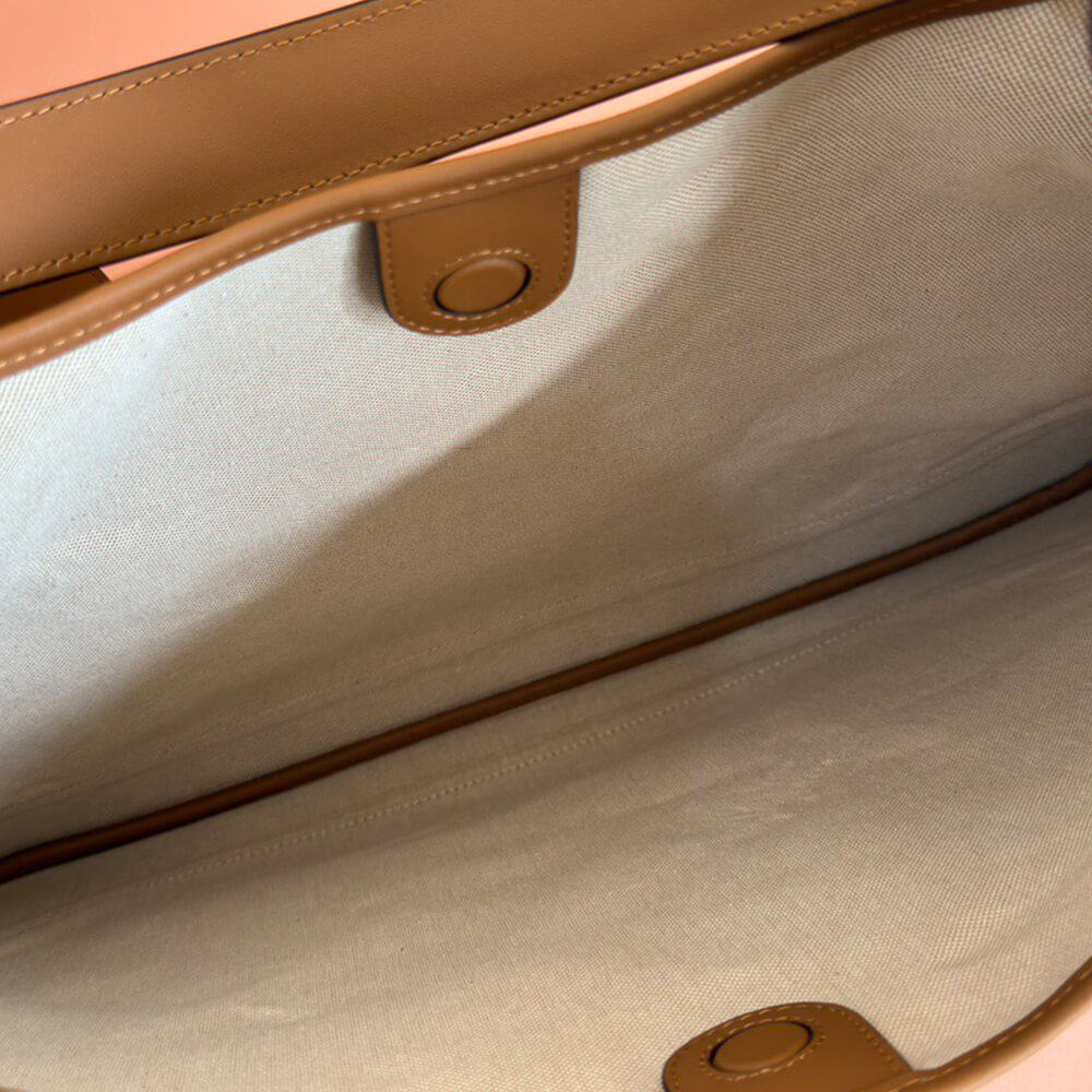 Gucci B Medium Shoulder Bag - Replica Luxury Bags™