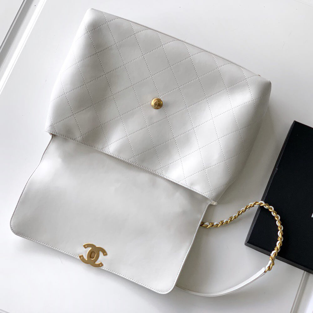 Chanel Maxi Flap Bag With Top Handle in White - Replica Luxury Bags™