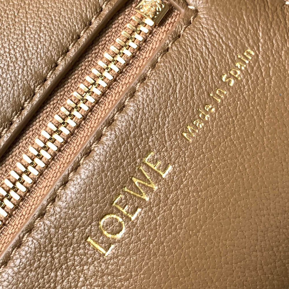 Loewe Small Squeeze Bag in Nappa Lambskin - Replica Luxury Bags™