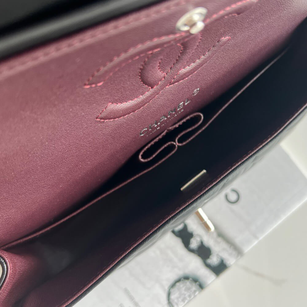 Chanel Classic Flap Handbag - Replica Luxury Bags™