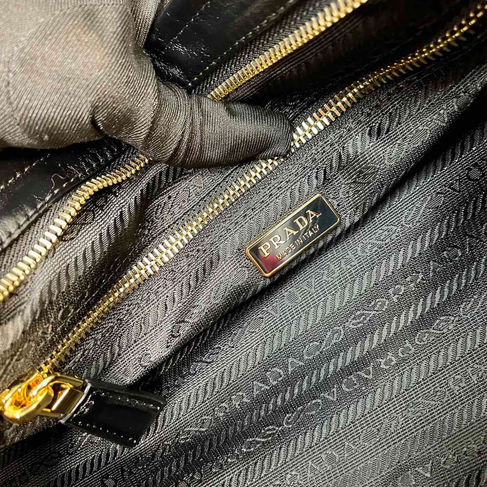 Prada Medium leather handbag - Replica Luxury Bags™