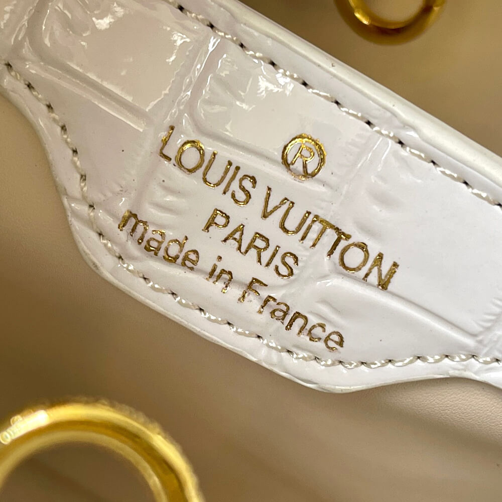 LV Capucines MM Bag - Replica Luxury Bags™