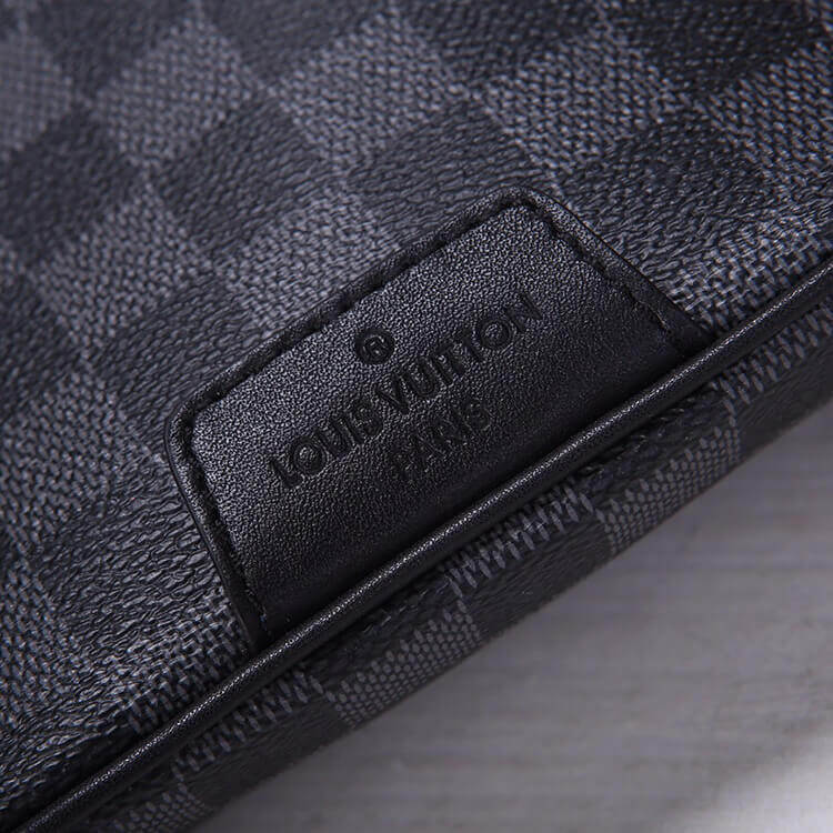 LV Discovery Bumbag - Replica Luxury Bags™