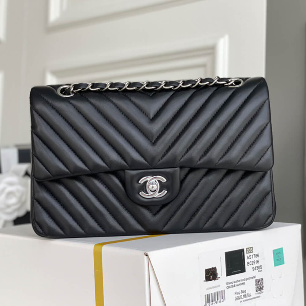 Chanel Classic Chevron Medium Flap Bag - Replica Luxury Bags™