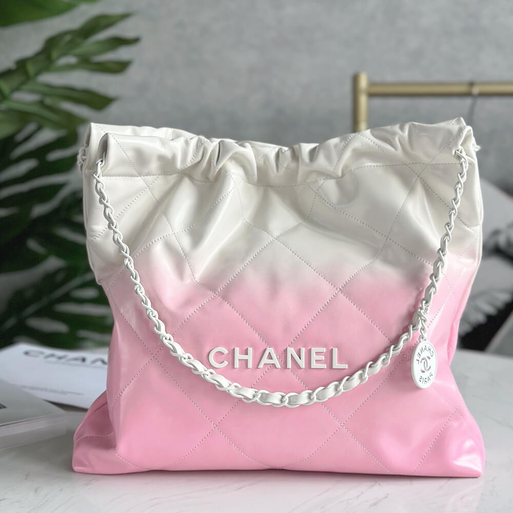 Chanel 22 Handbag - Replica Luxury Bags™
