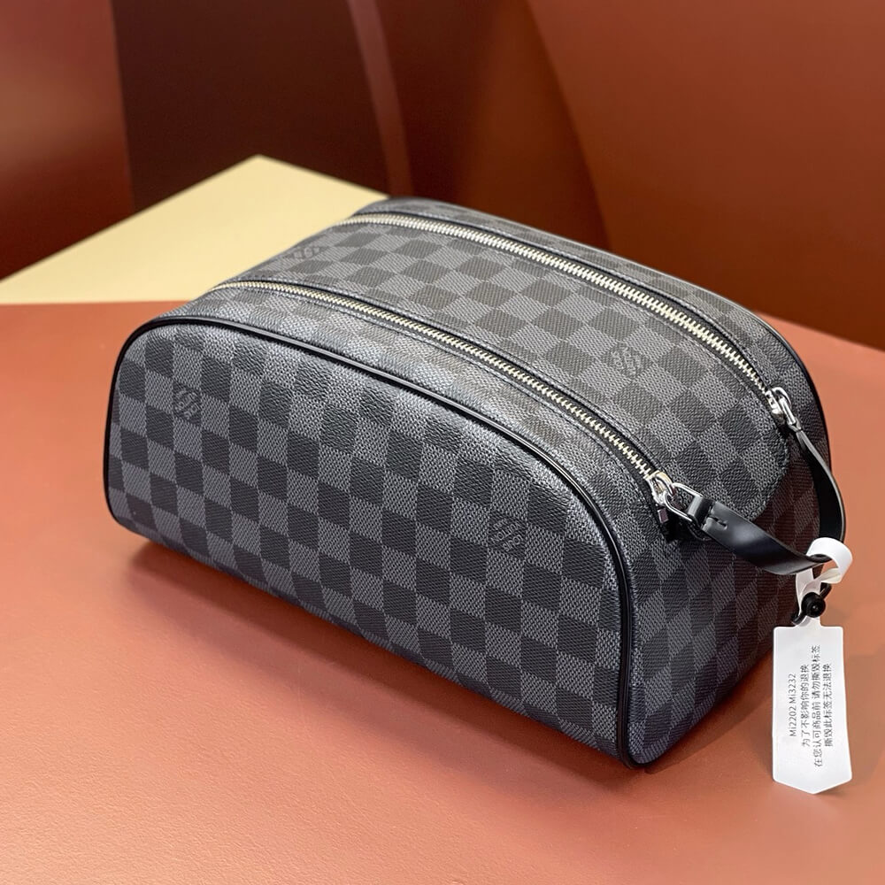 LV Dopp Kit Bag - Rep Fashion™