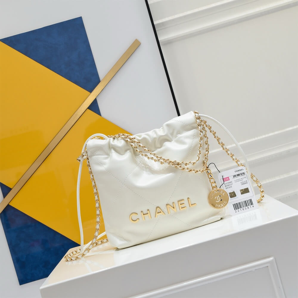 Chanel 22 Mini Handbag - Replica Luxury Bags™