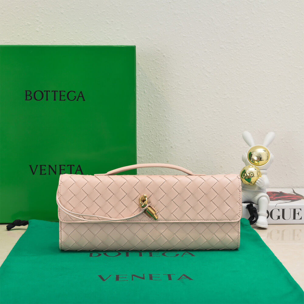 Bottega Veneta Andiamo Clutch Bag - Replica Luxury Bags™